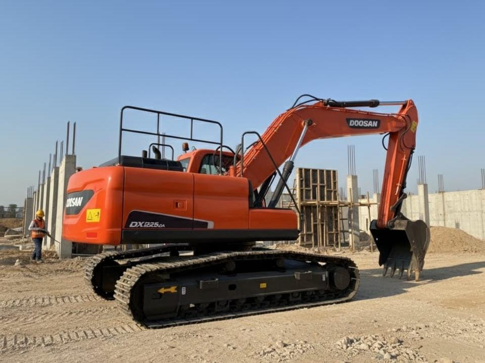 Used Doosan excavators 225